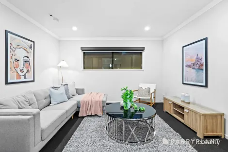 Property photo of 13 Pine Park Drive Wollert VIC 3750