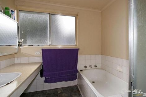 Property photo of 11 Morley Court Frankston VIC 3199