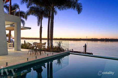Property photo of 31 Knightsbridge Parade West Paradise Point QLD 4216