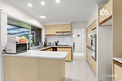 Property photo of 2 Effron Court Frankston VIC 3199