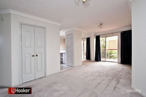 Property photo of 2/26 Hilltop Avenue Chermside QLD 4032