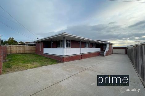 Property photo of 13 Rushden Close Bell Post Hill VIC 3215