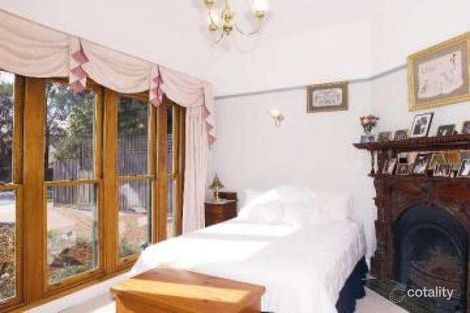 Property photo of 4 Wattle Grove Malvern East VIC 3145