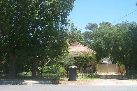 342 Belgravia St, Cloverdale, WA 6105