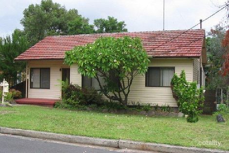 4 Hayes Ave, Northmead, NSW 2152