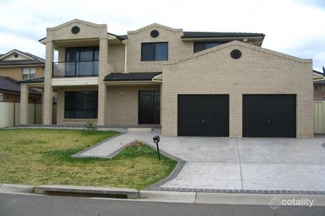 17 Daniel Pl, Green Valley, NSW 2168