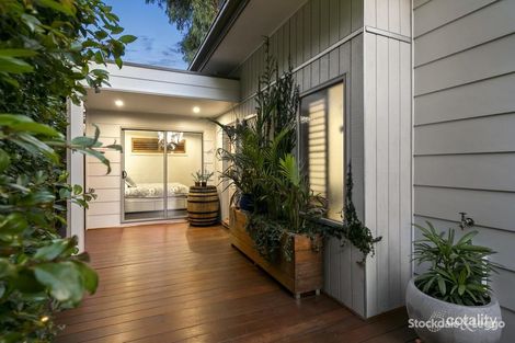 Property photo of 2 Themeda Place Lilydale VIC 3140