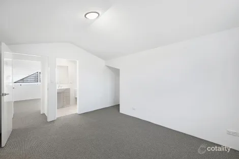 Property photo of 10/12-14 Fisher Road Dee Why NSW 2099