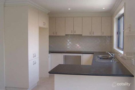 Property photo of 2/26 Heysen Drive Sunbury VIC 3429