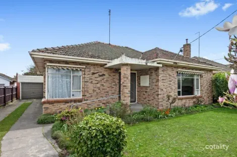 27 Shelley St, Wendouree, VIC 3355