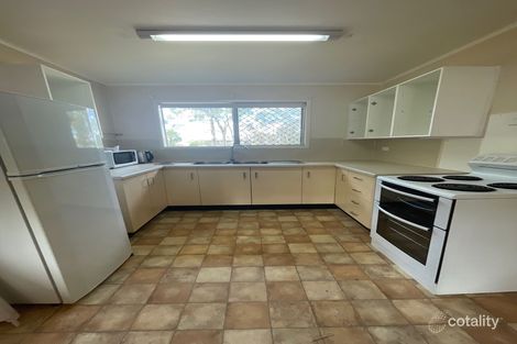 Property photo of 19 Beresford Crescent Dysart QLD 4745