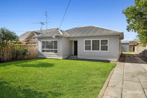 39 Tucker St, Breakwater, VIC 3219