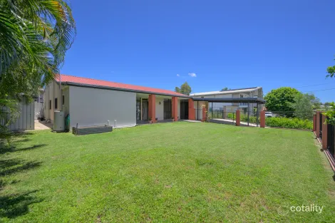 31 Aramac Dr, Clinton, QLD 4680