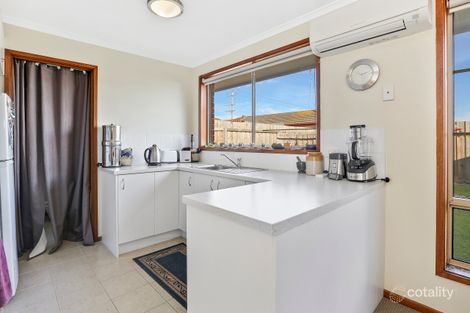Property photo of 2/1-3 Apollo Place Whittington VIC 3219
