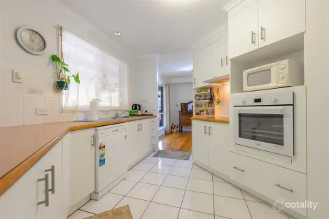 Property photo of 3 Kirrang Place Boyne Island QLD 4680