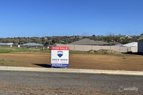 Property photo of 18 Hayes Crescent Junee NSW 2663