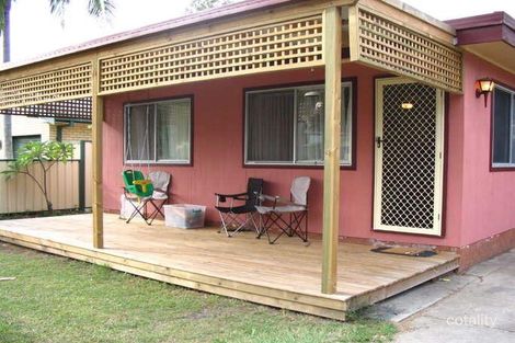 27 Turana St, Coombabah, QLD 4216