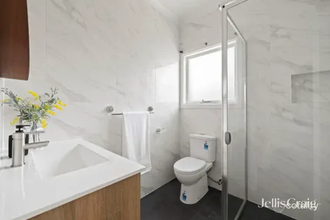 Property photo of 15 McKittrick Road Bentleigh VIC 3204