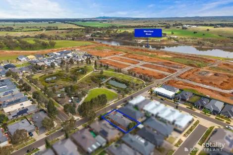 Property photo of 38 Embleton Chase Weir Views VIC 3338