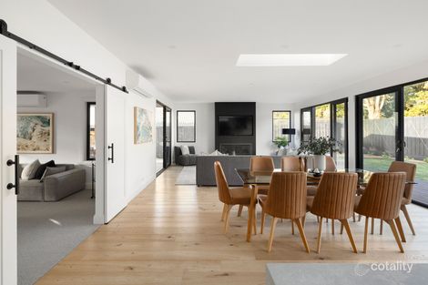Property photo of 14 Netherplace Drive Frankston VIC 3199
