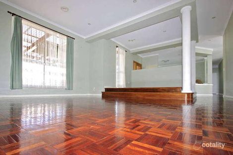 Property photo of 4 Elphinstone Way Caroline Springs VIC 3023