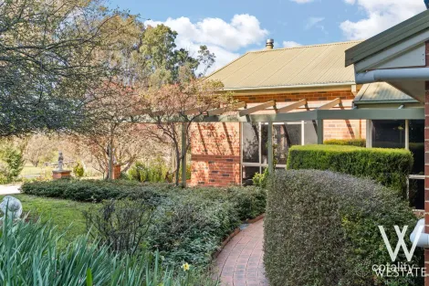 Property photo of 24 Wigmore Drive Robin Hill NSW 2795