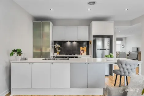 Property photo of 4 Tusmore Place Mulgrave VIC 3170