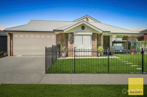 Property photo of 5 Bradley Grove Tarneit VIC 3029