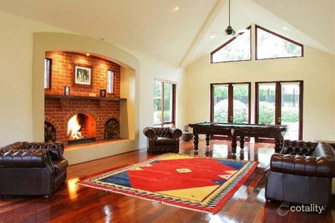 Property photo of 42 Edinburgh Road Mooroolbark VIC 3138