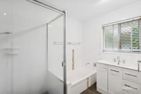 Property photo of 22 Sturgeon Street Ormiston QLD 4160