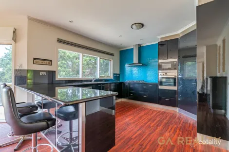 Property photo of 7 Simone Crescent Doncaster East VIC 3109