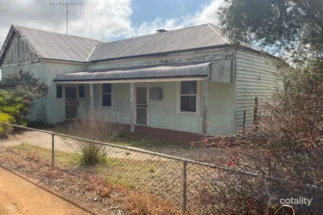Property photo of 42 Taylor Street Katanning WA 6317