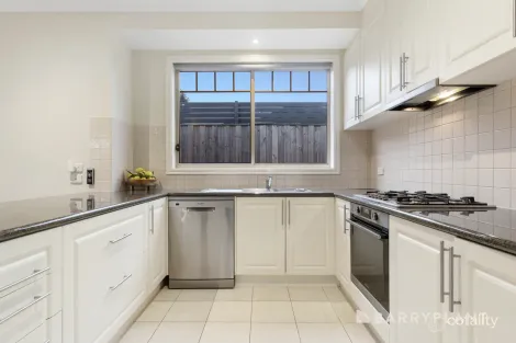 Property photo of 4/111 Blackwood Park Road Ferntree Gully VIC 3156