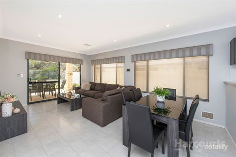 Property photo of 34 Batavia Quays South Yunderup WA 6208