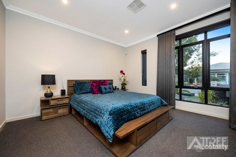 Property photo of 15 Barakee Road Wandi WA 6167