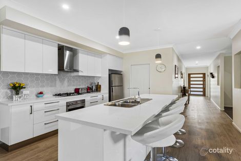 Property photo of 5 Jordan Close Urangan QLD 4655