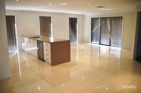 Property photo of 6 Bindari Avenue Glenfield Park NSW 2650