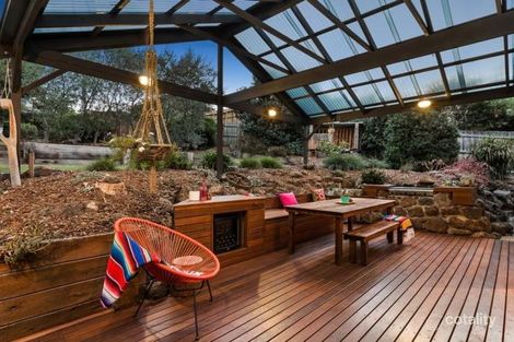 Property photo of 141 Karingal Drive Briar Hill VIC 3088