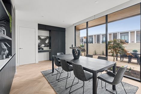 Property photo of 1 Cygnet Crescent Red Hill ACT 2603