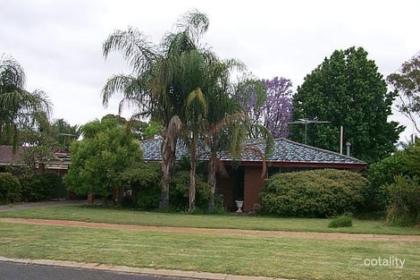 19 Nethercott St, Huntingdale, WA 6110