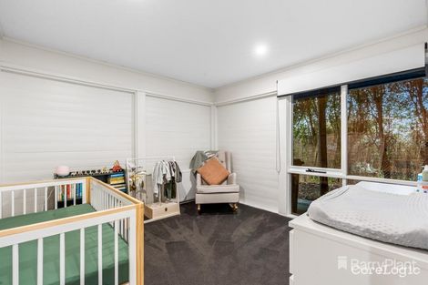 Property photo of 11 Jeanne Street Cockatoo VIC 3781