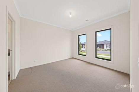 3 Redding St, Cranbourne East, VIC 3977