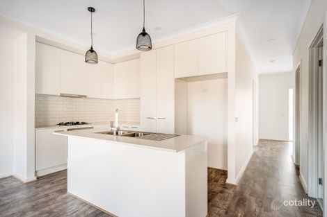 Property photo of 28 Timbarra Drive Werribee VIC 3030