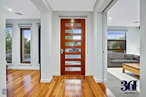 Property photo of 31 The Esplanade Caroline Springs VIC 3023