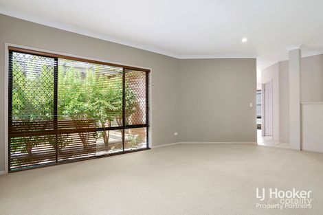Property photo of 15 Cocoparra Crescent Parkinson QLD 4115