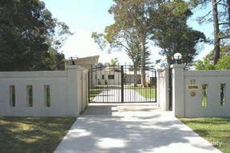 19 Coronation Ave, Beachmere, QLD 4510