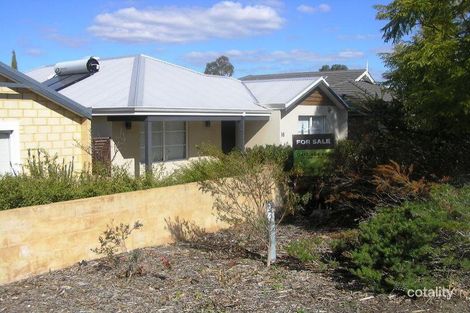 Property photo of 16 Pinegrove Drive Ellenbrook WA 6069