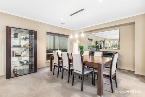 Property photo of 8 Galloway Court Greenvale VIC 3059