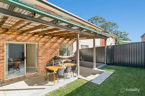 Property photo of 1/11 Owen Jones Row Menai NSW 2234