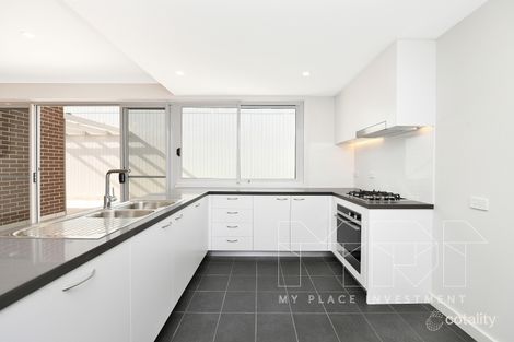Property photo of 8 Chloe Circuit Norwest NSW 2153